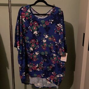 Lularoe blue floral print Irma 3xl shirt